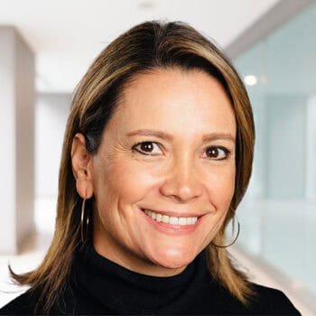 Dr Paula headshot