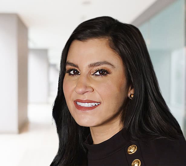 Dr Anita Bhanvani headshot with woman facing forward
